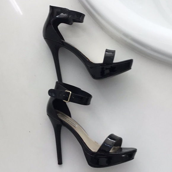Steve Madden Shoes - Steven Madden Strappy Black Heels Size 7
